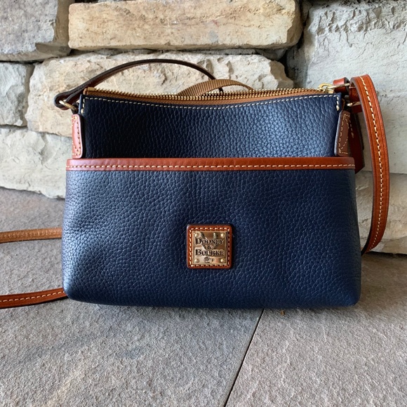 Dooney & Bourke - Picture 2 of 6